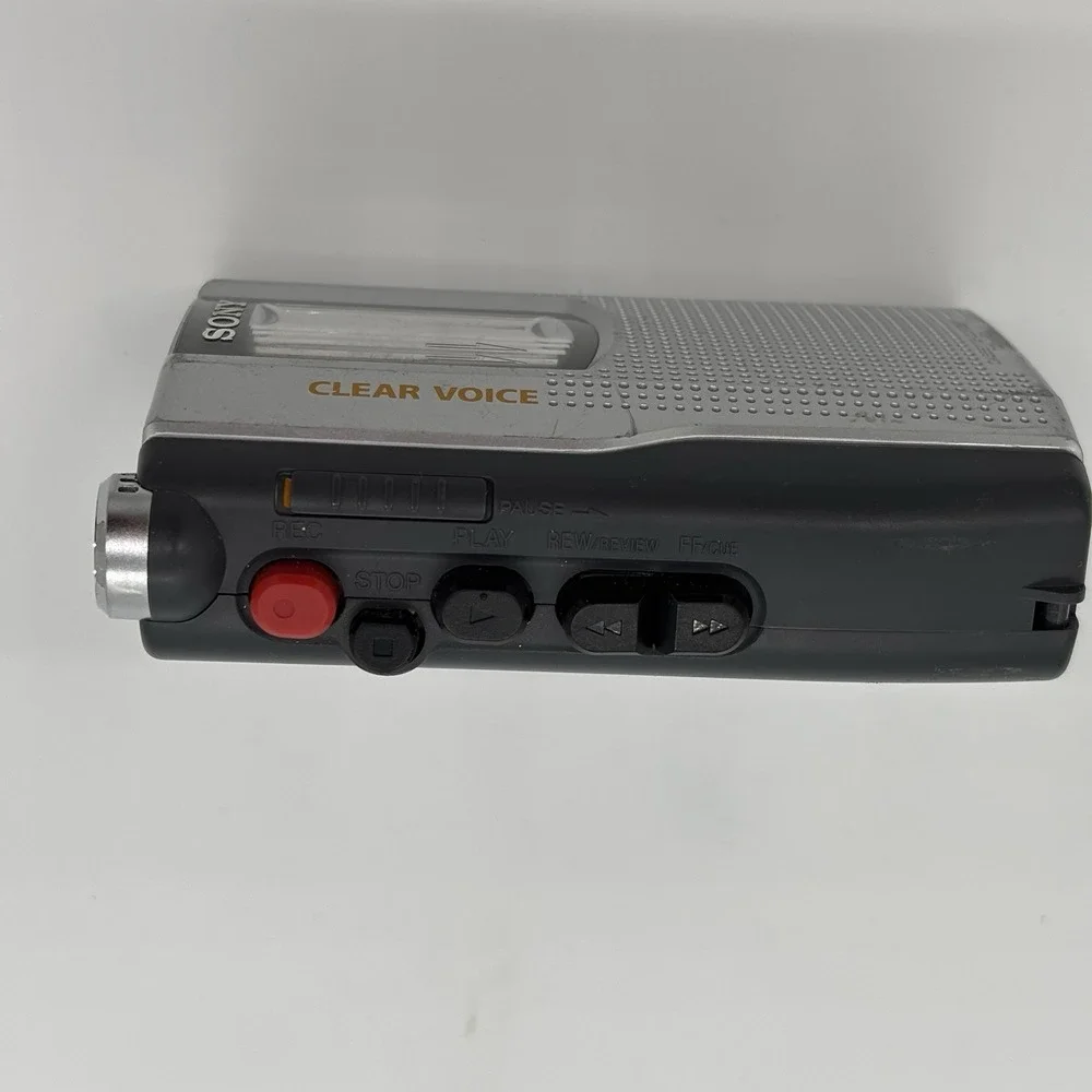 VTG Sony Clear Voice TCM-150 & Sony Walkman Cassette-Corder Silver *Parts Only‎